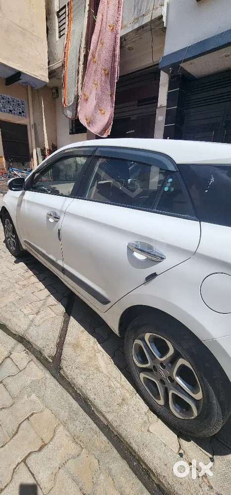 I 20 (o) Car Condition Ok Push Button Start Wireless Charger