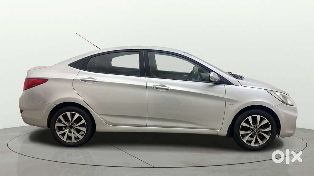 Hyundai Verna Fluidic 1.6 Vtvt Sx, 2013, Petrol