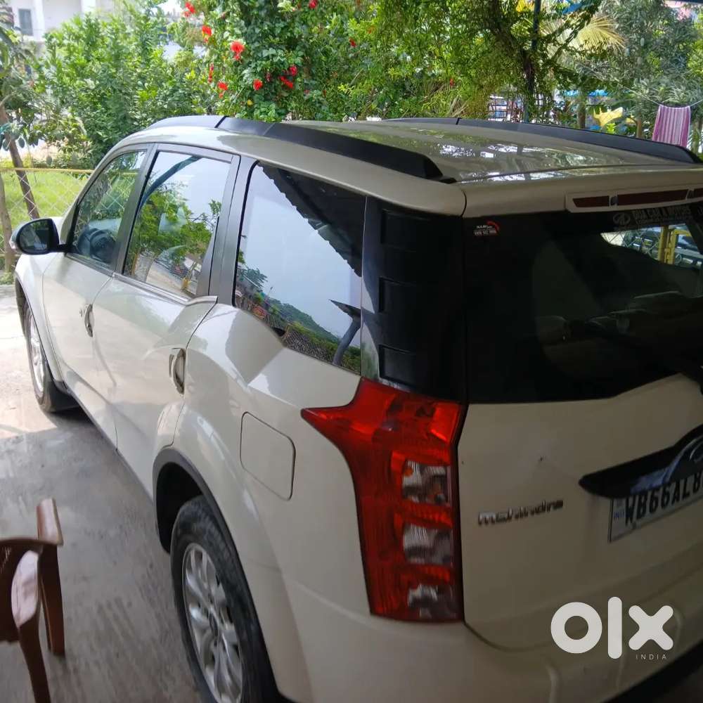 Mahindra Xuv500 2016 Diesel 93066 Km Driven