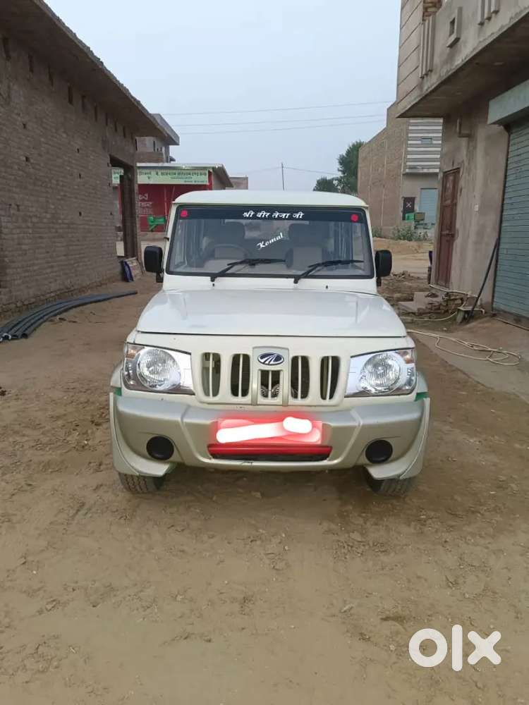 बोलेरो Slx  Di टर्बो गाड़ी है जिसको बेचना है