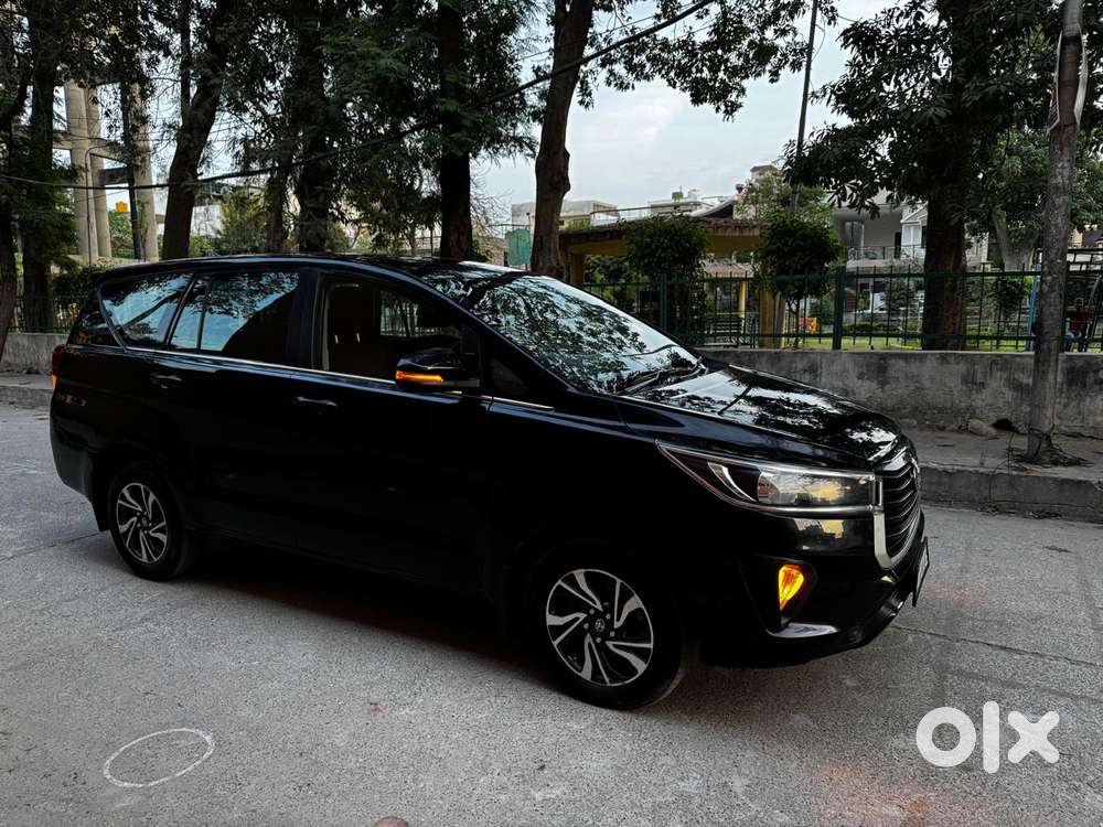 Toyota Innova Crysta 2.4 Gx Mt, 2022, Diesel