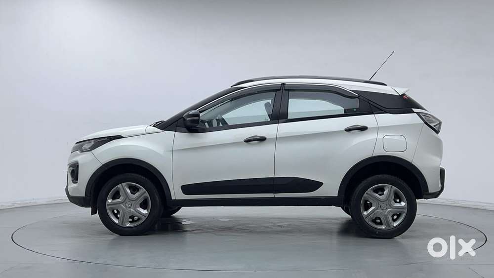 Tata Nexon 1.2 Revotron Xm (s), 2022, Petrol