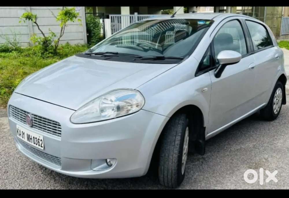 Completely Serviced In Showroom Recent Service Also Done New Tyres