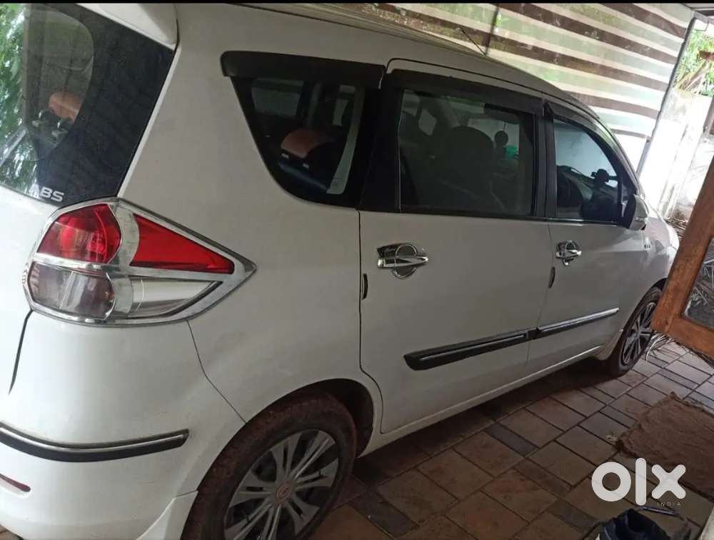 Maruti Suzuki Ertiga Vxi Abs 2012 Petrol 121000 Km Driven
