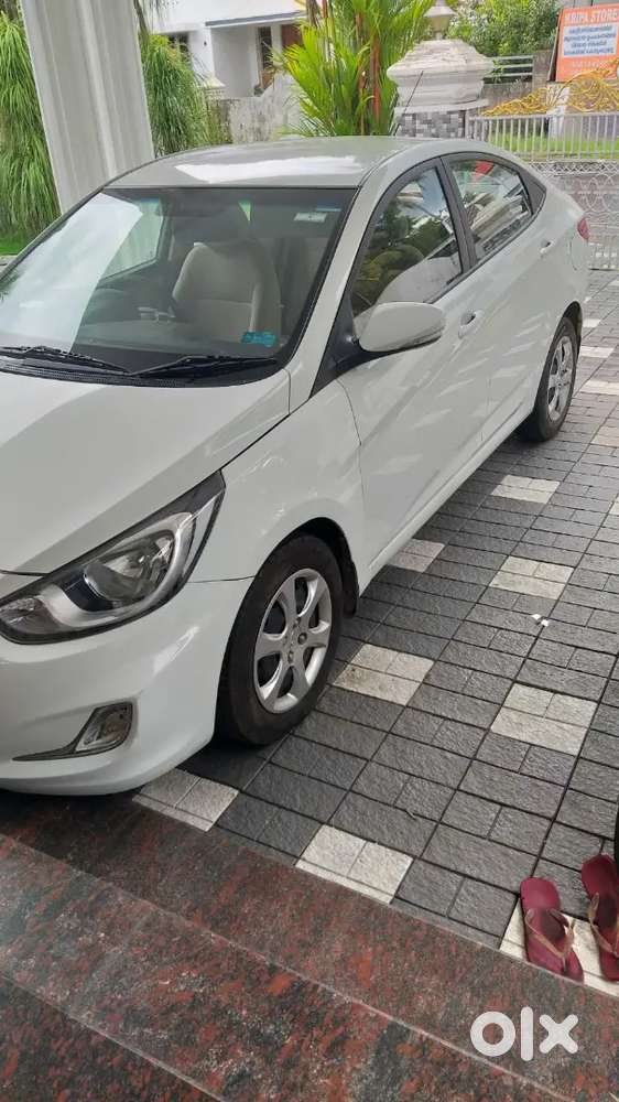 Hyundai Verna Vtvt 2012