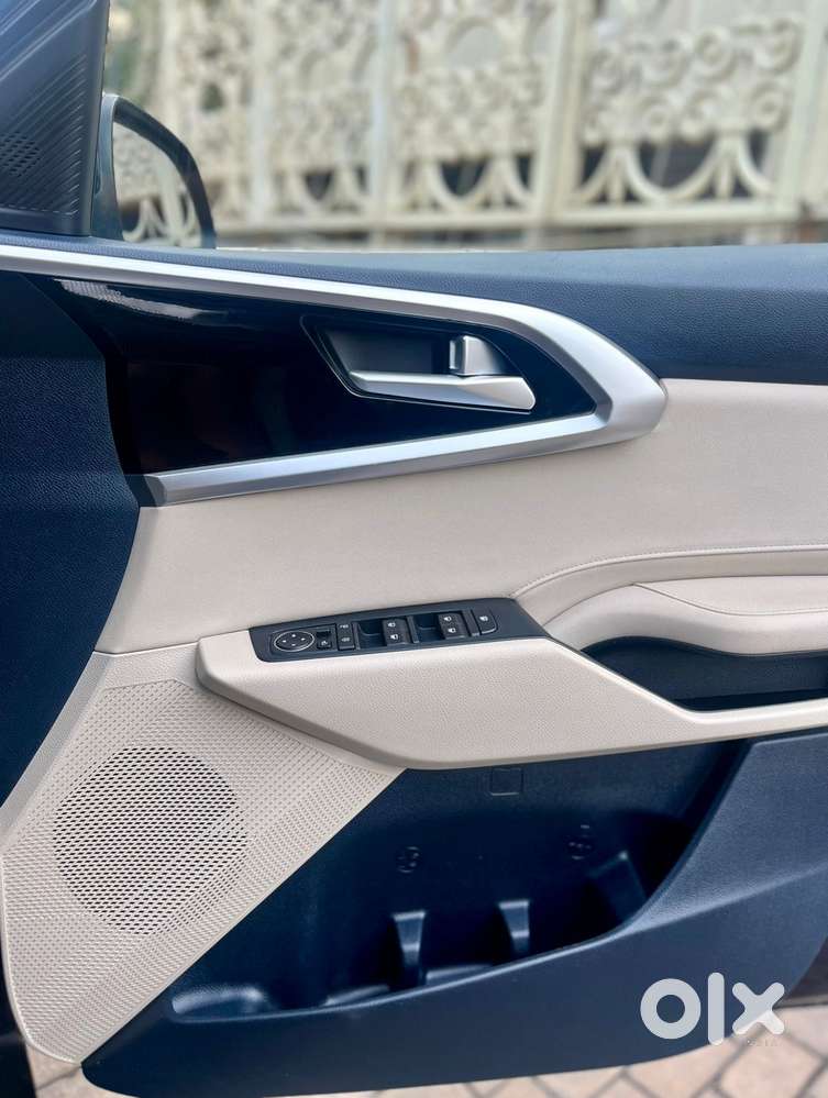 Kia Carens 1.4 Luxury 7 Str, 2022, Petrol