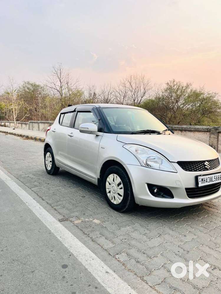 Maruti Suzuki Swift Vxi + Manual, 2012, Petrol