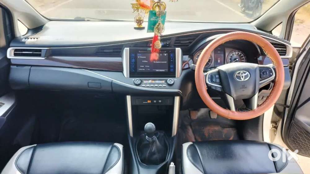Toyota Innova Crysta 2016