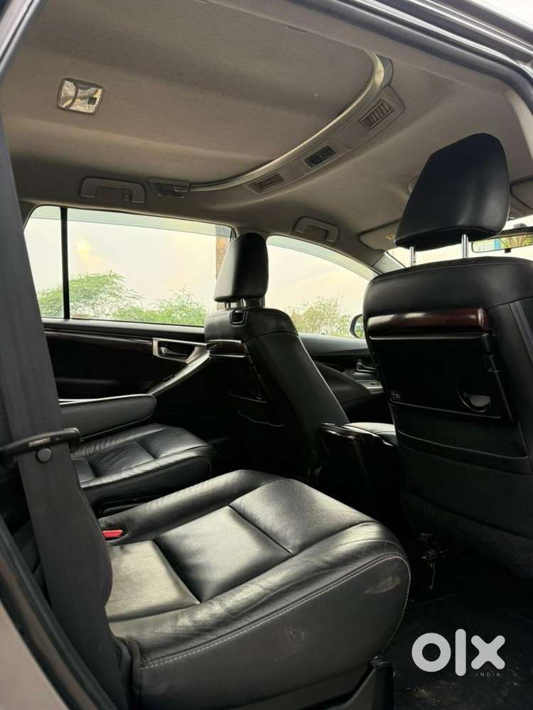 Toyota Innova Crysta 2018 Diesel Well Maintained