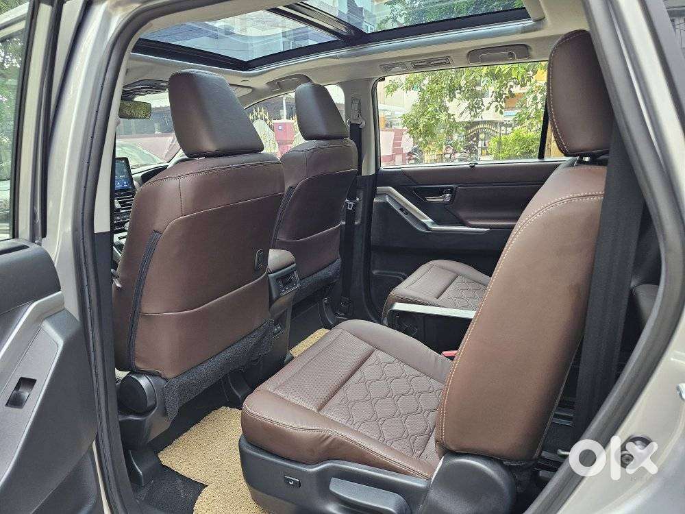 Toyota Innova Hycross 2.0 Zx (o) Hybrid 7 Str, 2025, Electric