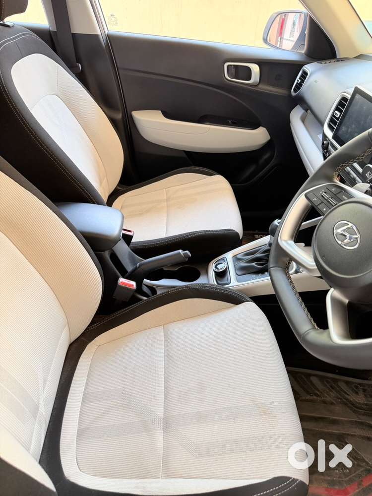 Hyundai Venue Automatic