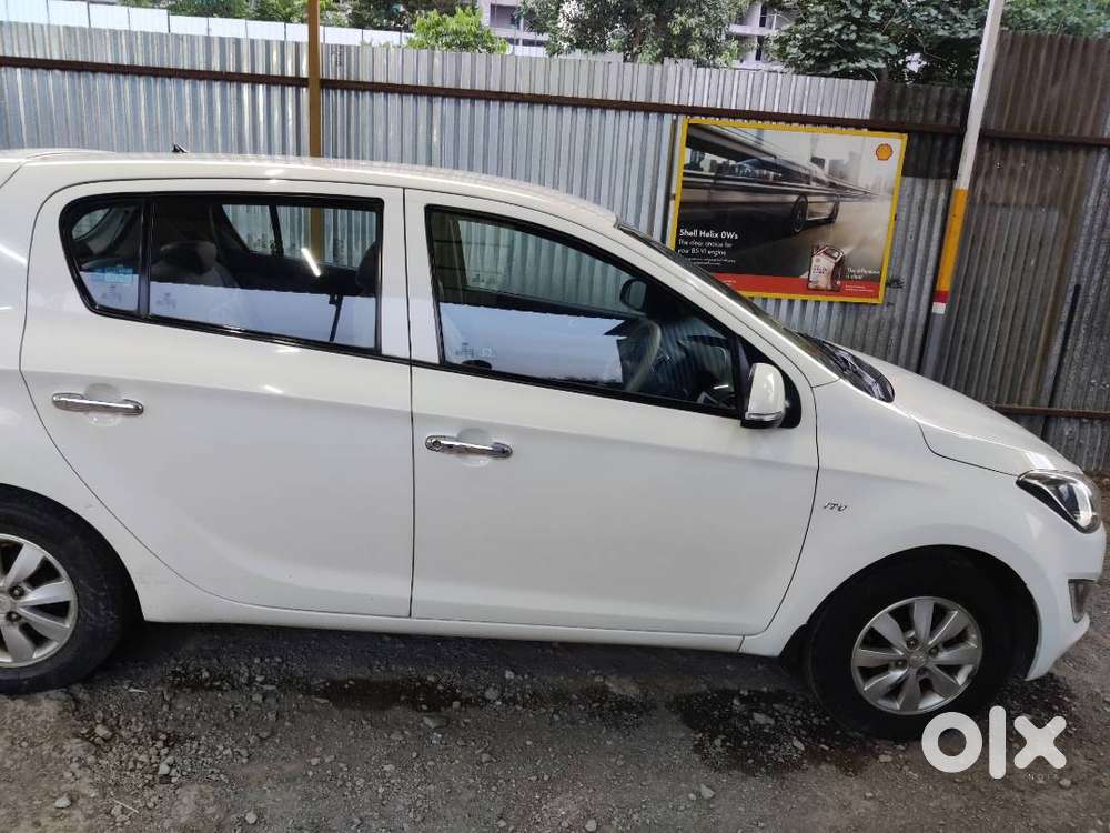 Car Is Excellent Looking, Excellent  Feature.excellent Functioning
