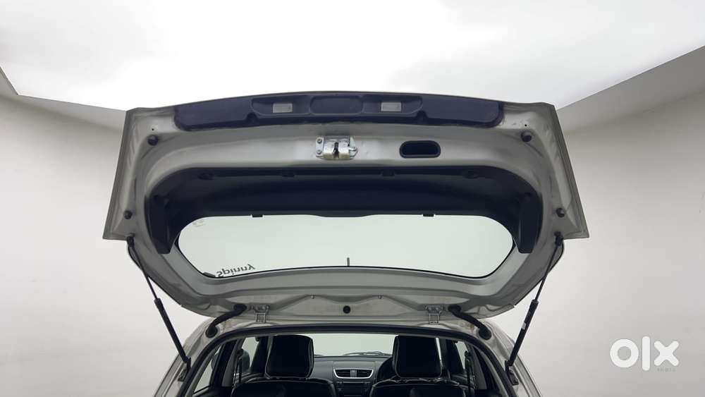 Maruti Suzuki Swift Vxi Optional, 2016, Petrol
