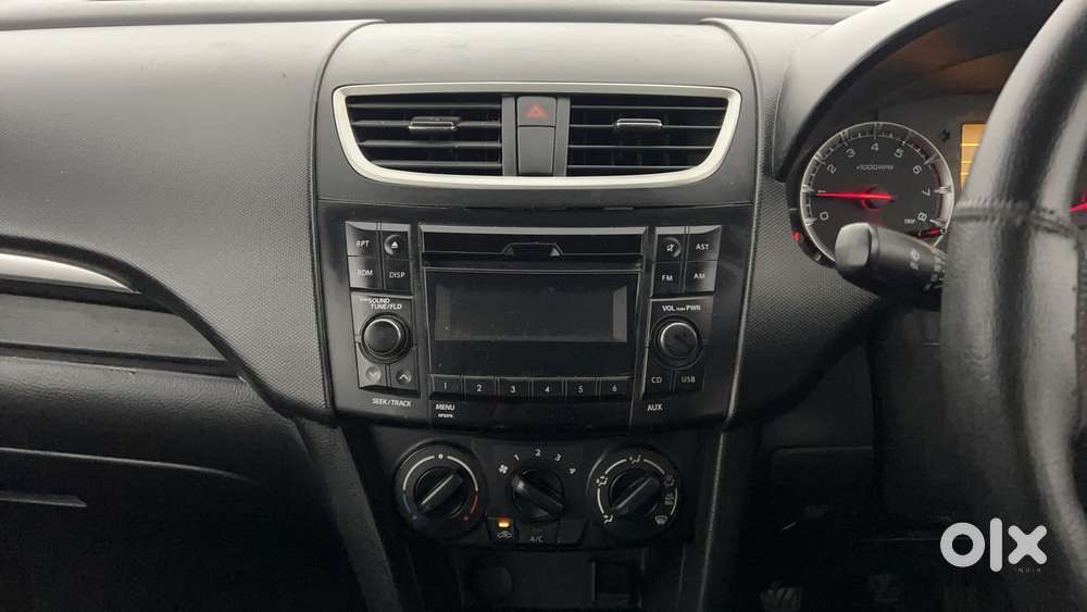 Maruti Suzuki Swift Vxi Optional, 2016, Petrol