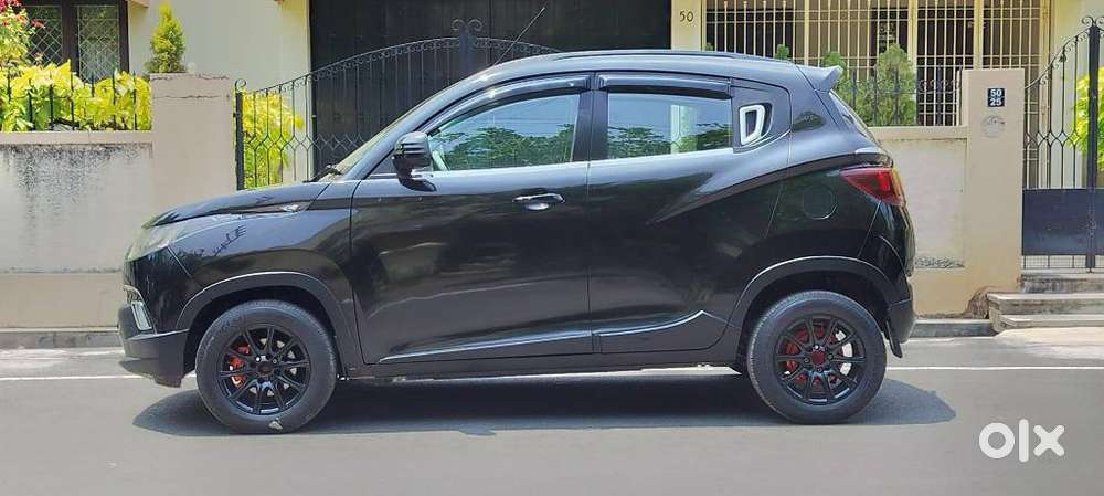 Mahindra Kuv 100