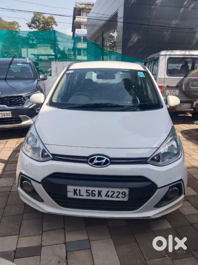 Hyundai Grand I10 Sportz, 2014, Petrol