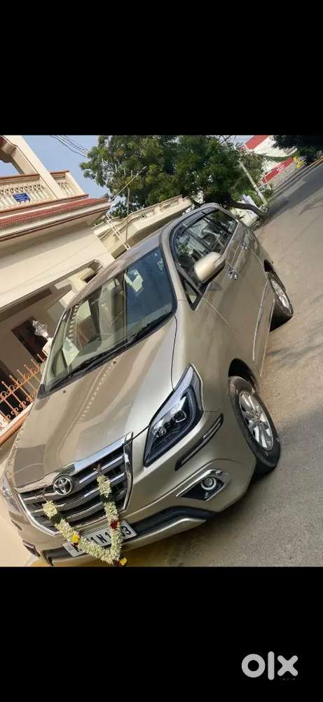 Toyota Innova 2013 Model Well Maintained