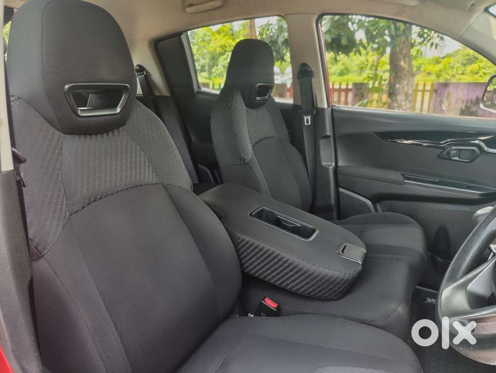 Mahindra Kuv100 Nxt 1.2 K2 Petrol 6 Str, 2018, Petrol