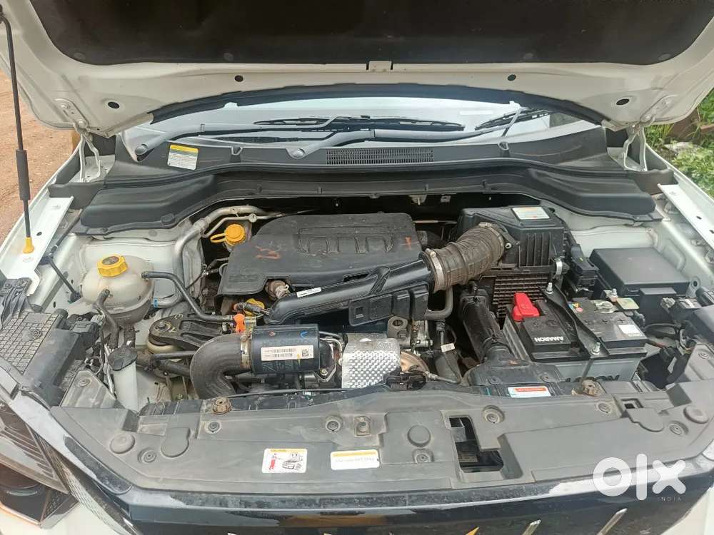 Mahindra 3xo Mx1 2024 Petrol Well Maintained