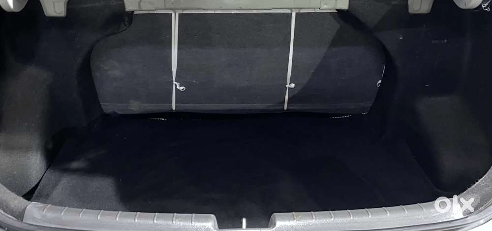 Hyundai Aura 1.2 E Petrol Mt, 2020, Petrol