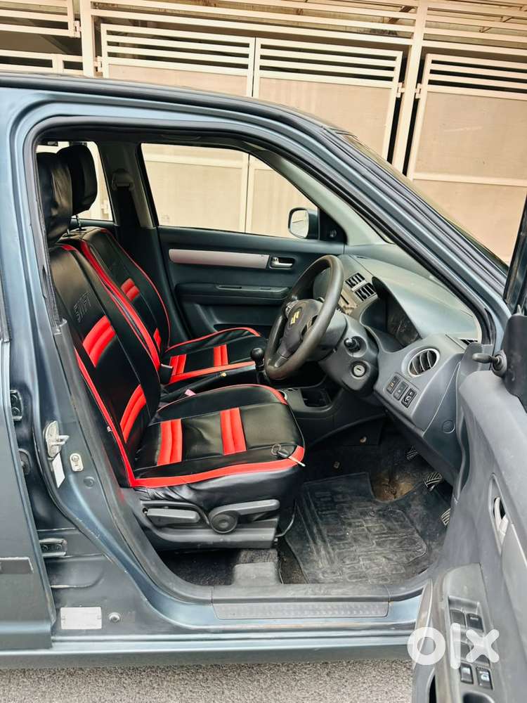 Maruti Suzuki Swift Vxi + Manual, 2010, Petrol