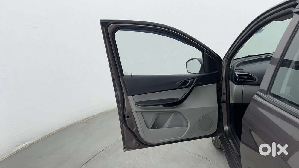 Tata Tiago 1.2 Revotron Xt, 2018, Petrol