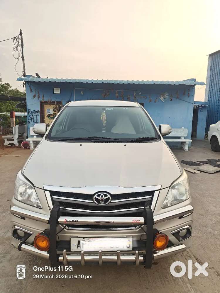 Toyota Innova 2015 Diesel 191000 Km Driven