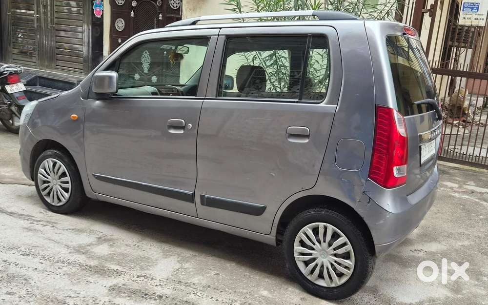 Maruti Suzuki Wagon R Amt Vxi Plus, 2016, Cng & Hybrids