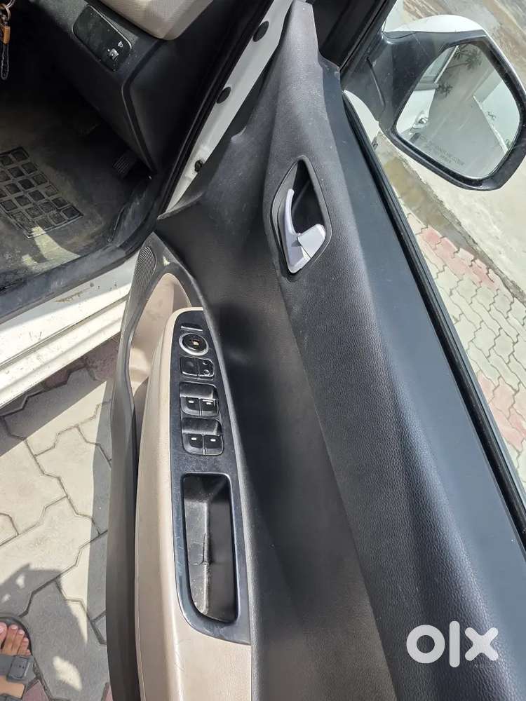Hyundai Grand I10 Sportz 2016 Diesel Car