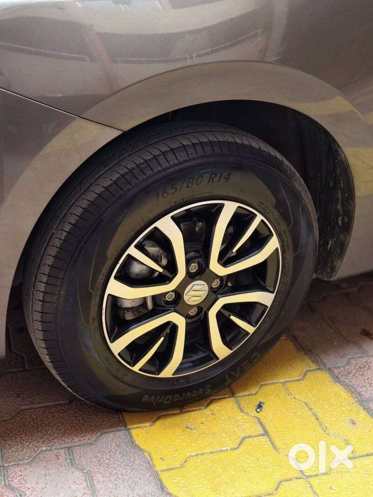Maruti Suzuki Dzire Vxi Ags, 2025, Petrol