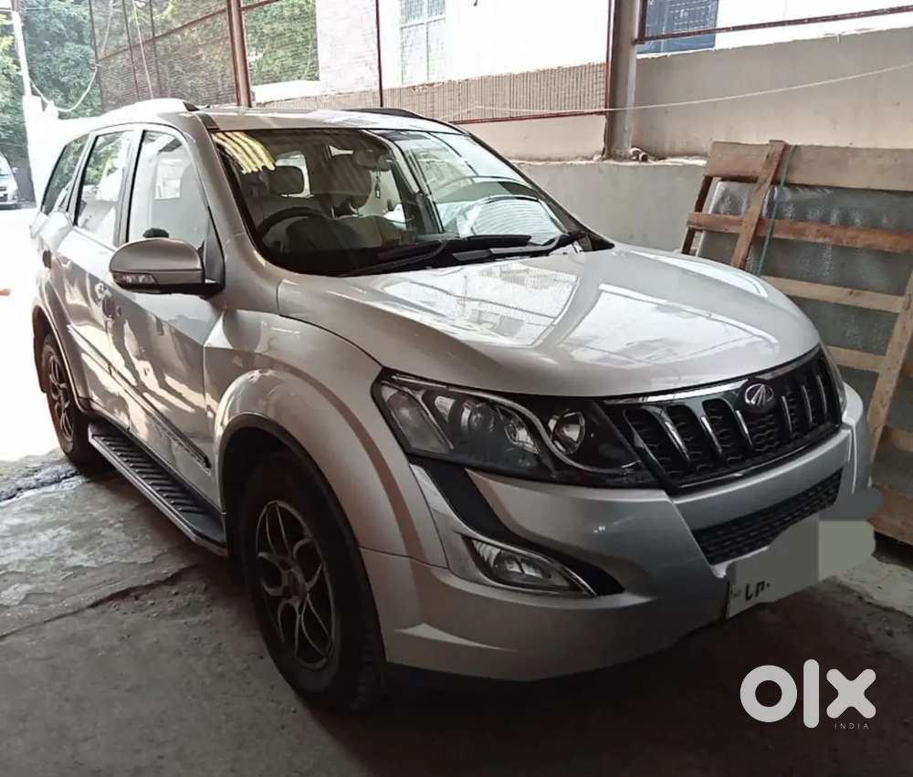Xuv500 W6 2017- New Tyres Single Owner Clutch Change At Mahindra W/s