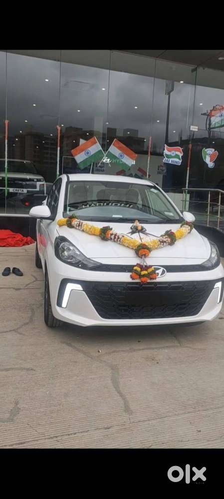 New Hyundai Aura 2025 Cng & Hybrids 8000 Km Driven