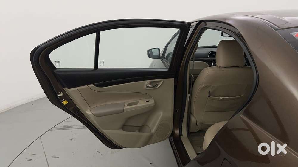 Maruti Suzuki Ciaz 2014-2017 At Zxi, 2016, Petrol