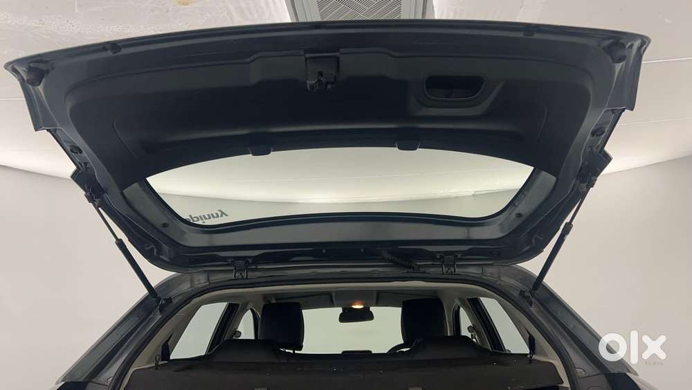 Tata Altroz 1.2 Xt, 2022, Petrol