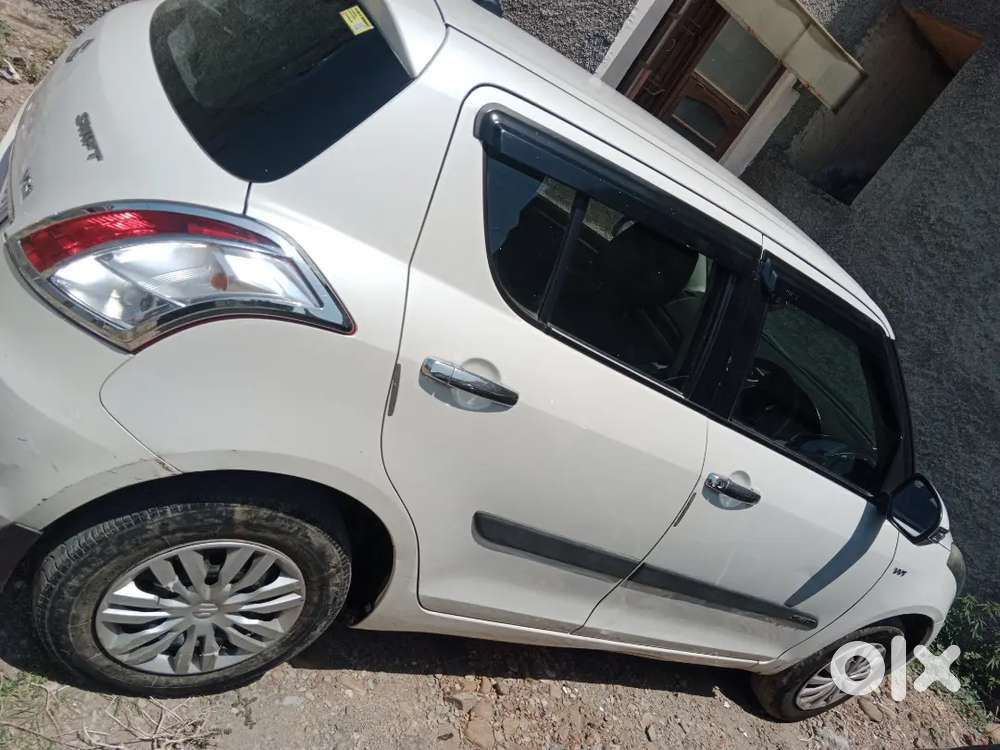 Swift Maruti 2017 Car White Colour December 2016 Purchase And 2017 Reg
