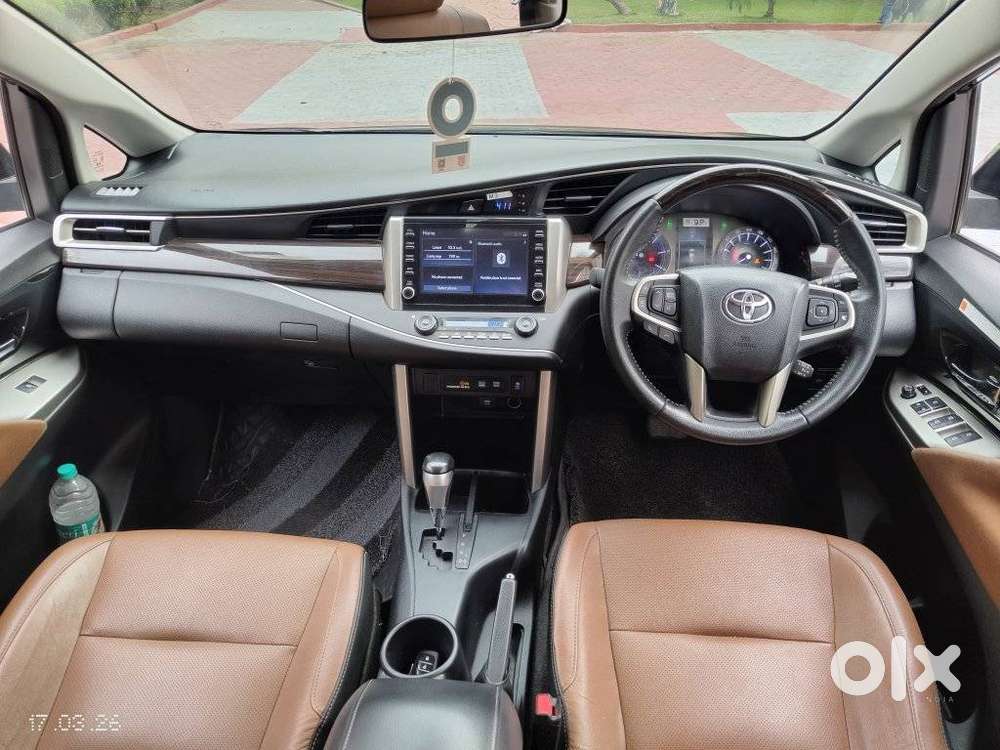 Toyota Innova Crysta 2.8z Automatic, 2022, Diesel