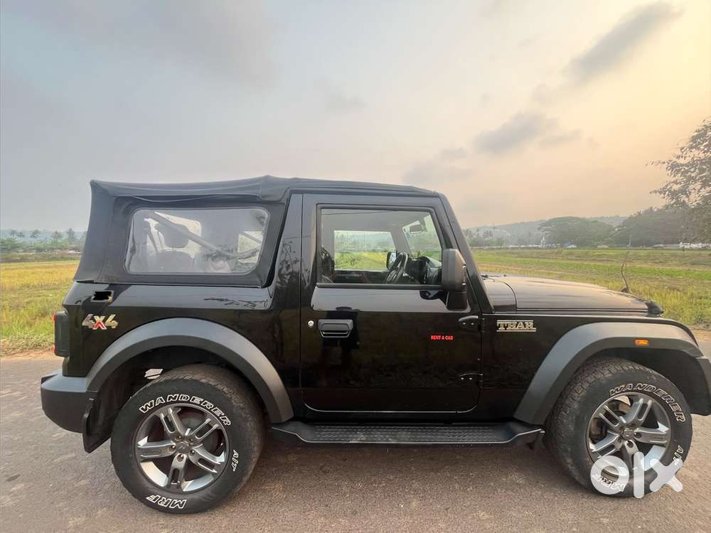 Mahindra Thar Petrol 2023