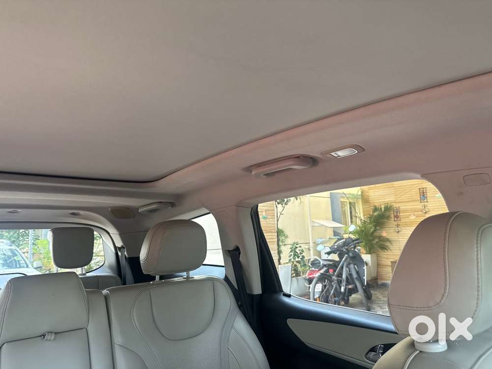 Mahindra Xuv700 2022 Petrol Automatic