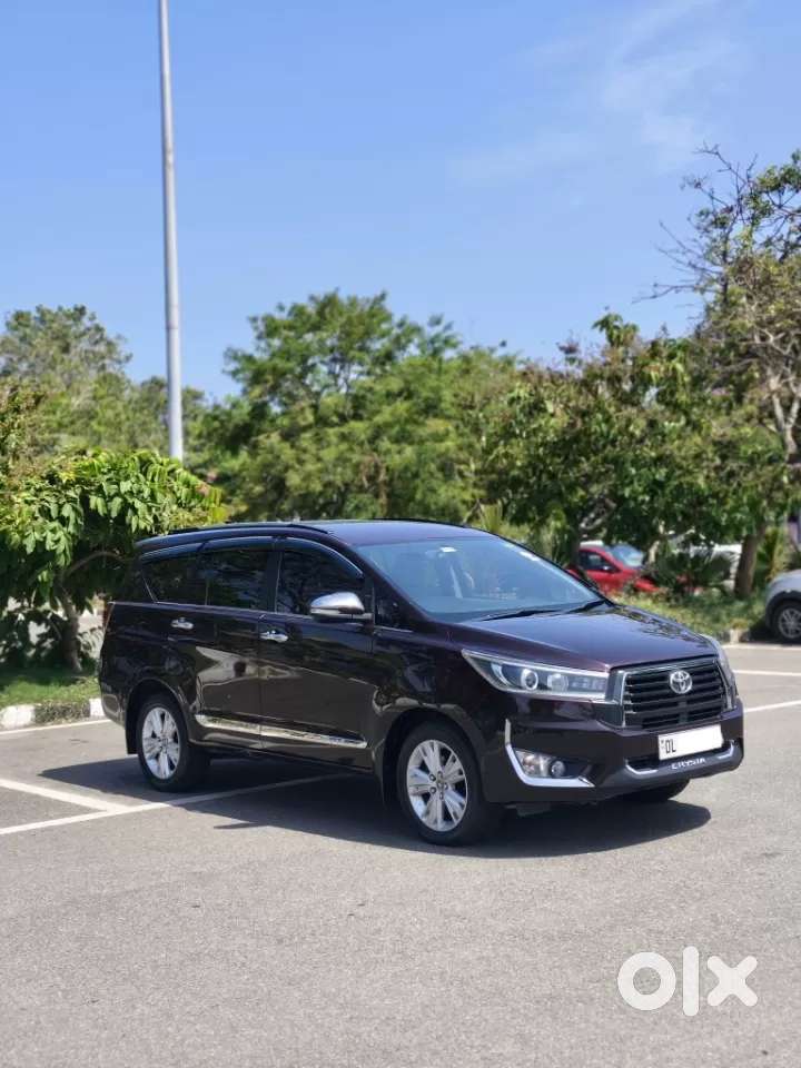 Toyota Innova Crysta 2.8 Zx At 7 Seater, 2017, Diesel