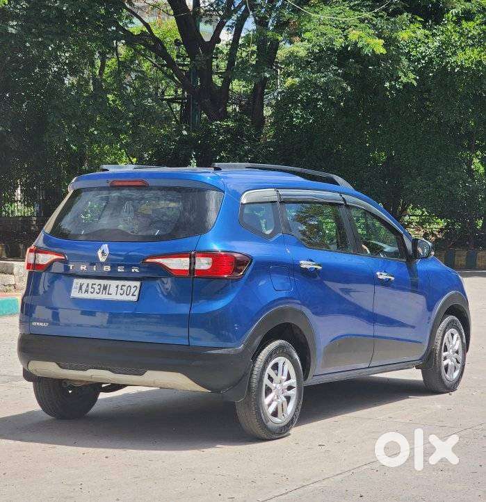 Renault Triber Rxt, 2023, Petrol