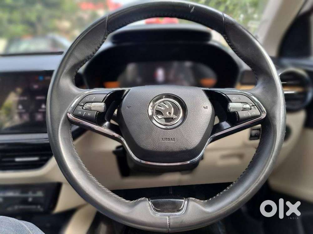 Skoda Slavia 1.0 Tsi Style At, 2024, Petrol