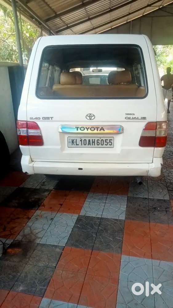 Toyota Qualis 2003 Diesel 203339 Km Driven