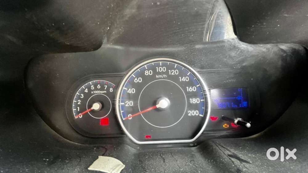 Hyundai I10 Sportz 2014  Cng+petrol  New Tyre  25+ Mil  Android Tv