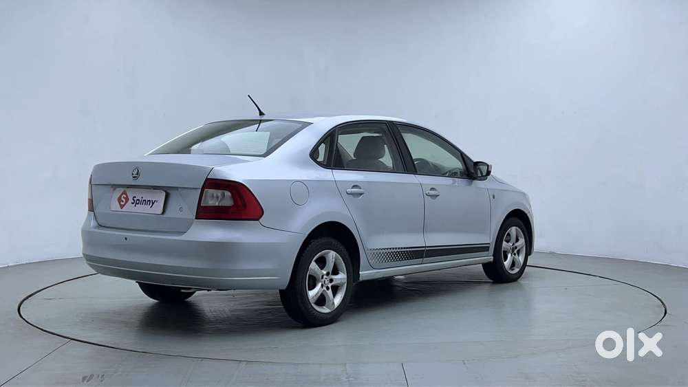 Skoda Rapid 2013-2016 1.6 Mpi Ambition With Alloy Wheel, 2015, Petro..