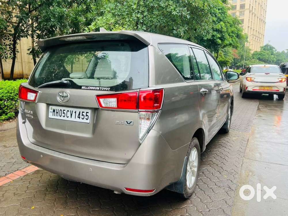 Toyota Innova Crysta 2.4 V 8 Str, 2016, Diesel