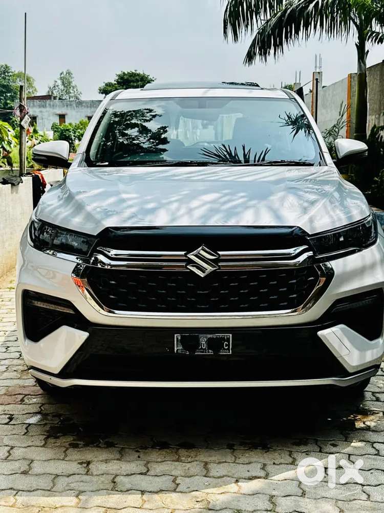 Maruti Suzuki Invicto 2025 Petrol 19000 Km Driven