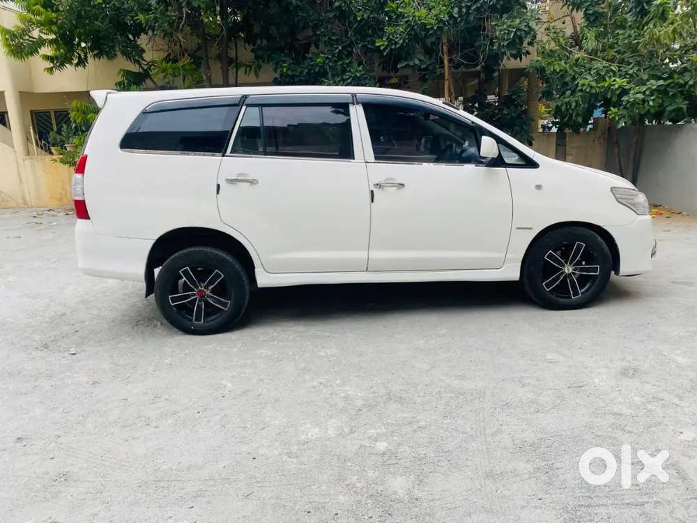 Toyota Innova 2.5 G 2013