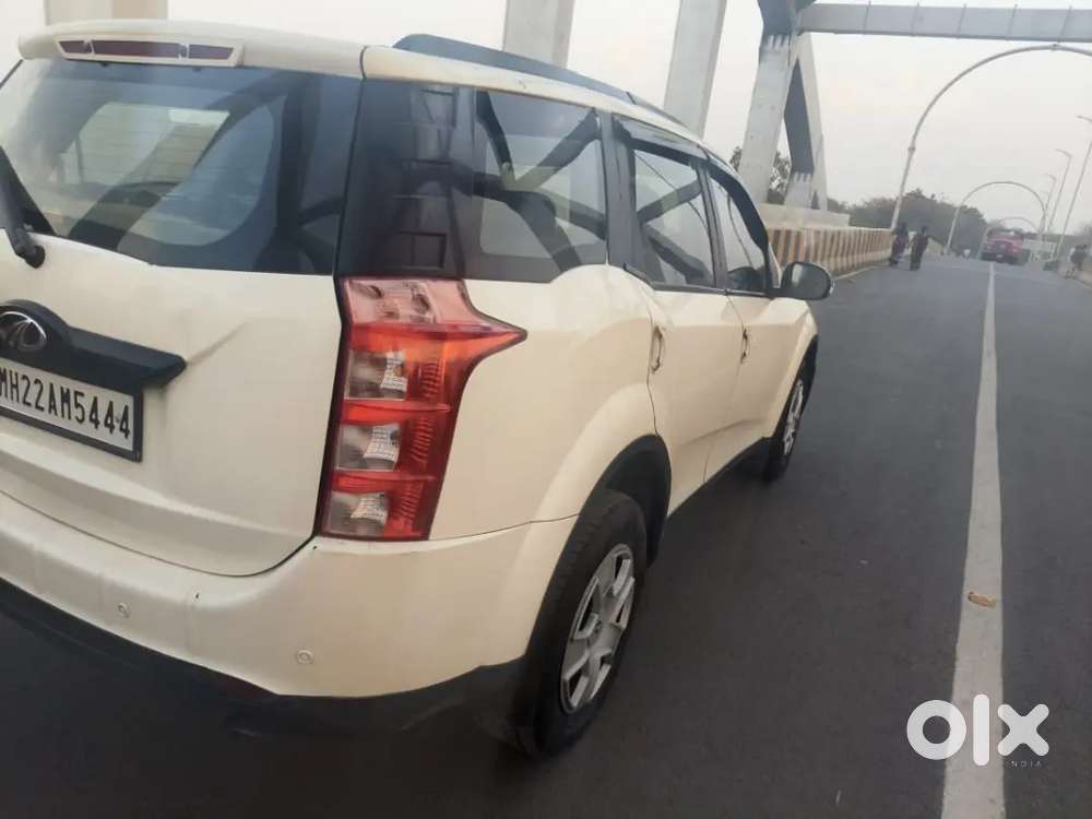 Mahindra Xuv500 2018 Diesel 75000 Km Driven
