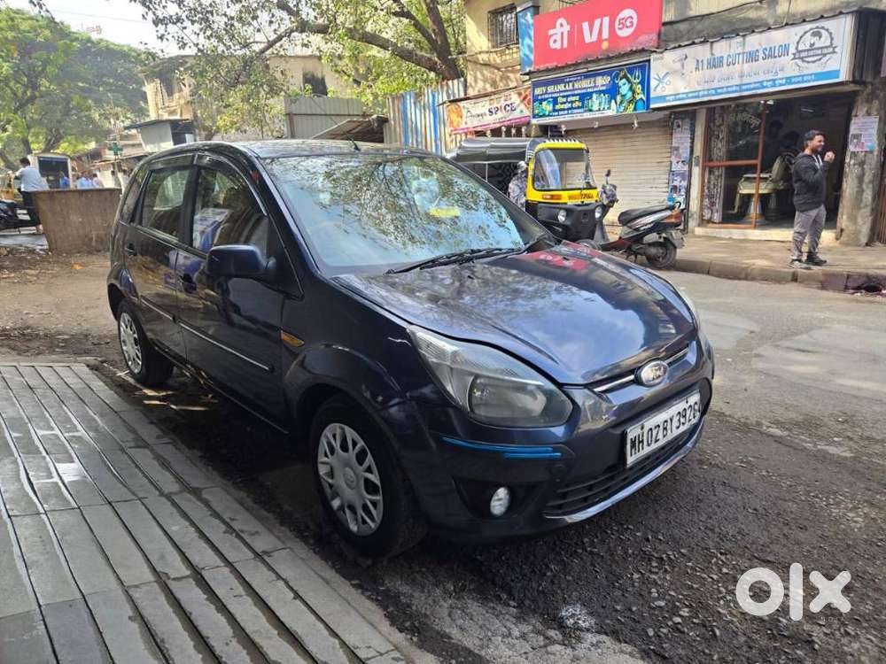 Ford Figo 2010-2012 Petrol Titanium, 2010, Petrol