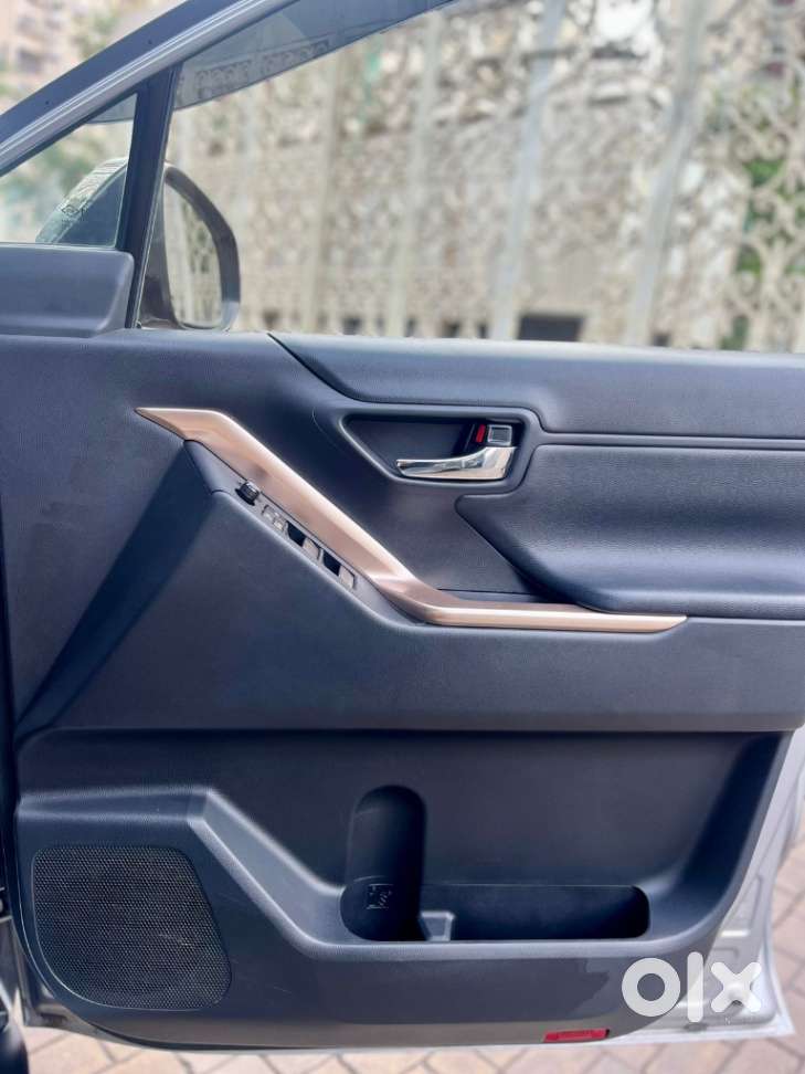 Maruti Suzuki Invicto Zeta Plus 7str, 2023, Petrol